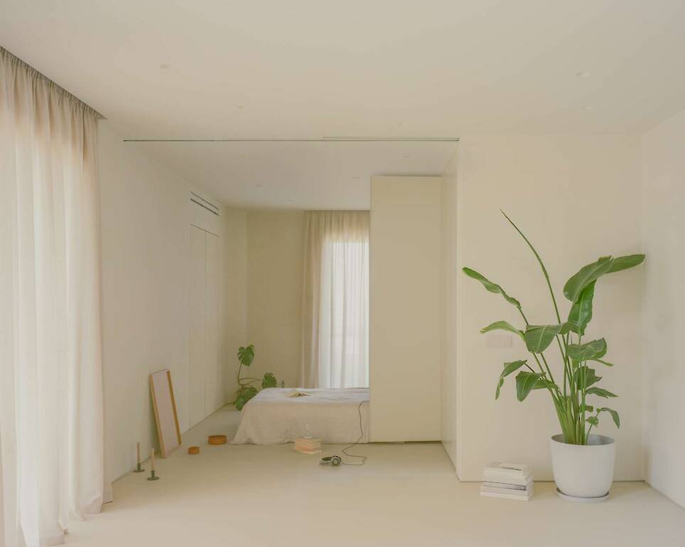 The Dining Room Is Also a Bedroom—and an Office—at This Renovated Athens Flat - Photo 8 of 15 -