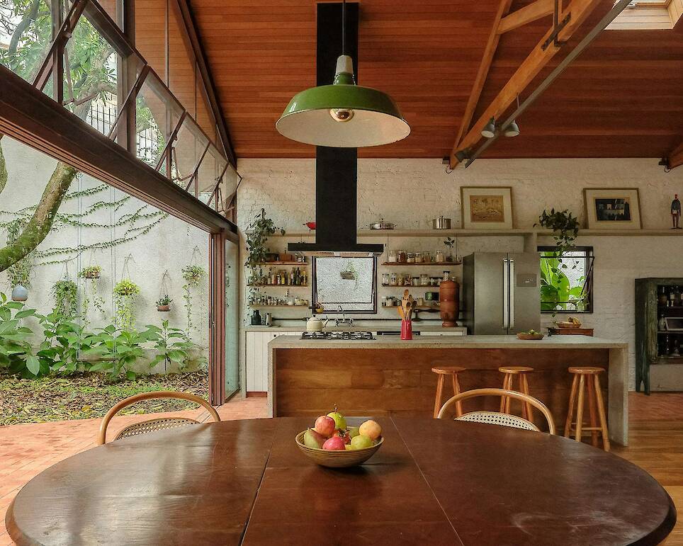 Two Straight-Forward Changes Make This Family Home in Brazil Exceptionally Airy - Photo 8 of 17 -
