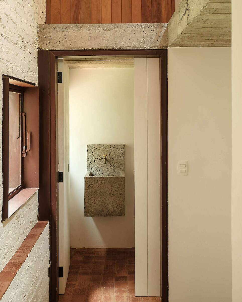 Two Straight-Forward Changes Make This Family Home in Brazil Exceptionally Airy - Photo 13 of 17 -