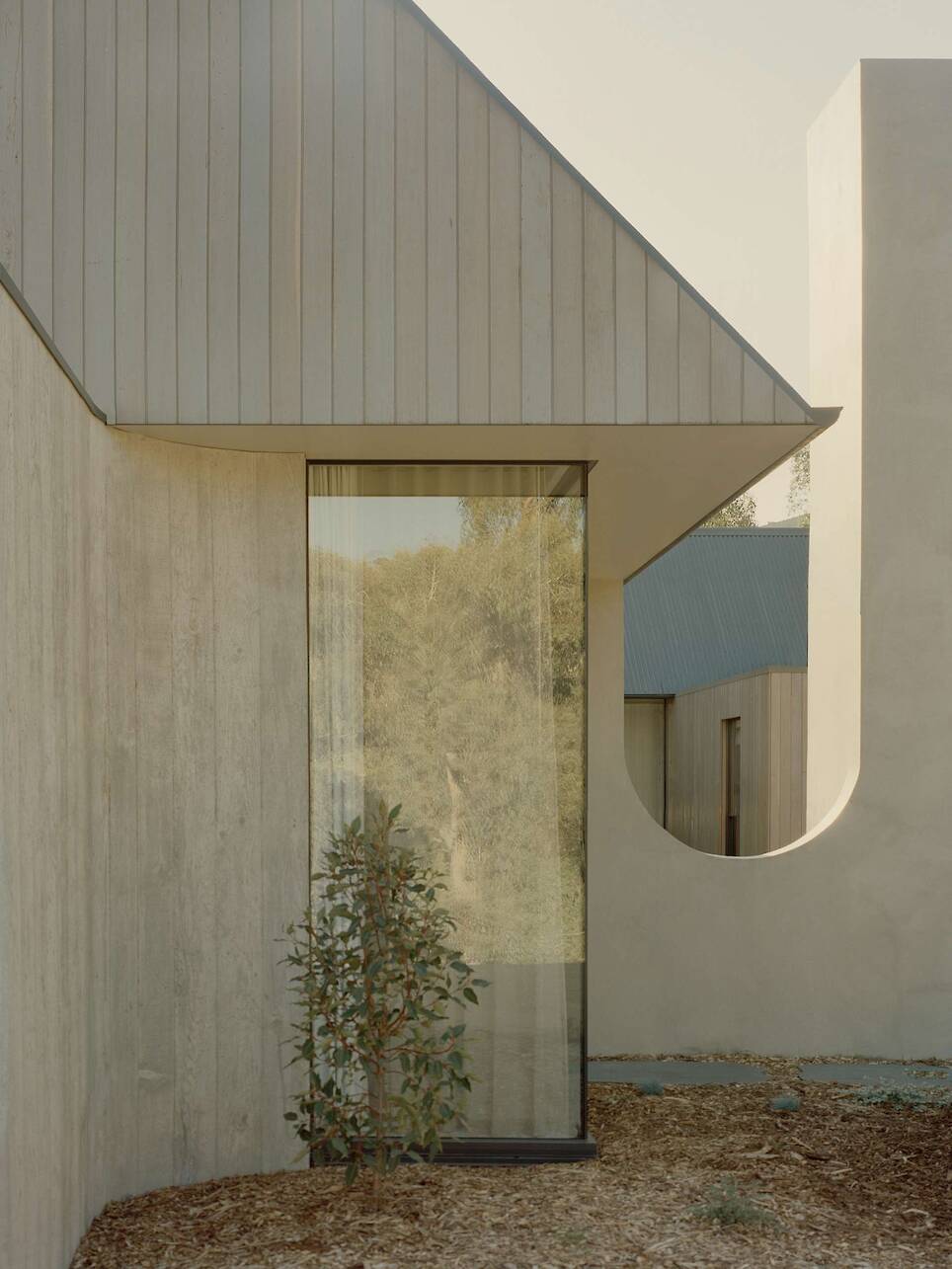 This Country Home in Australia Almost Burned Down Before It Was Even Completed - Photo 3 of 16 -