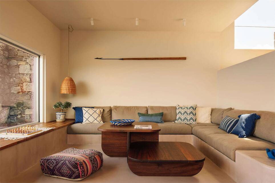 Recycled Marine Plastic Covers This Former Whaler’s Tavern Turned Home in the Azores - Photo 10 of 17 -